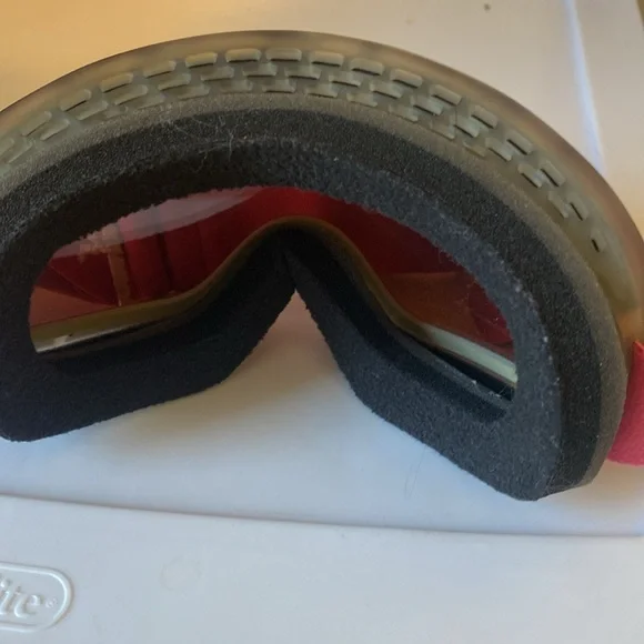 Electric ladies Ski Goggles/mask worn on one trip Excellent condition - Picture 5 of 5